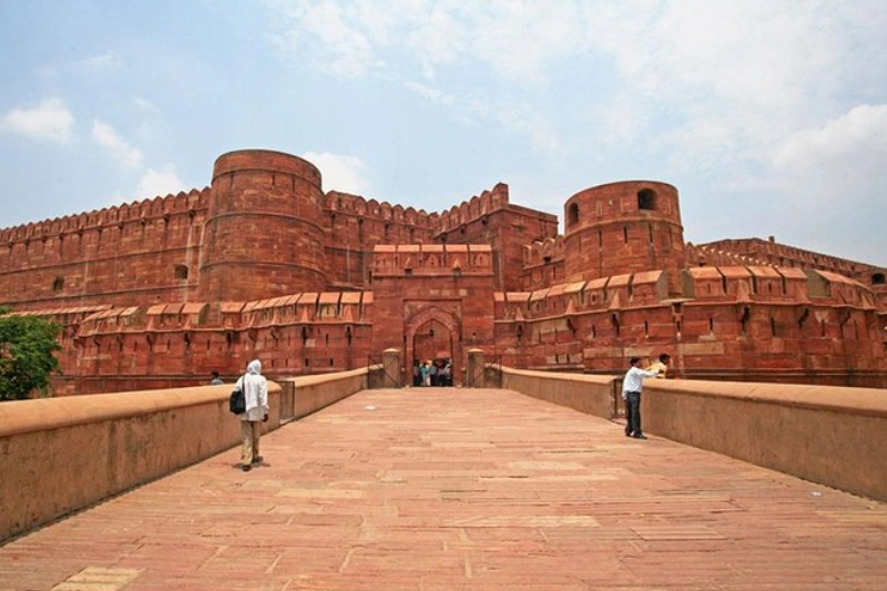 Taj Mahal and Agra Fort Tour by Car